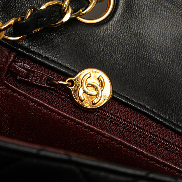 Chanel Square Quilted Cuir d’agneau Single Flap Noir – GABY PARIS Authentique