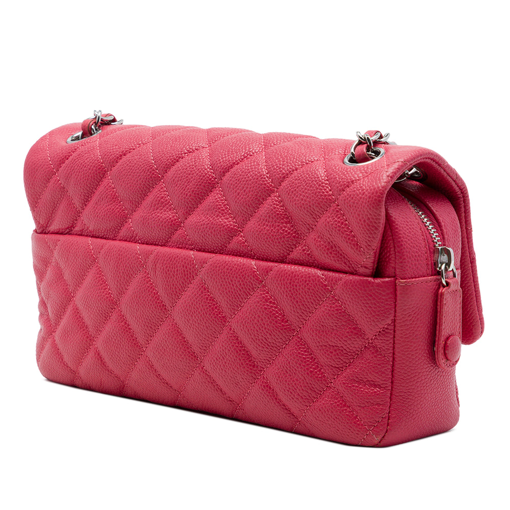 Chanel Matelassé Easy à rabat Moyen Cuir caviar Rose – vue 2 – GABY PARIS