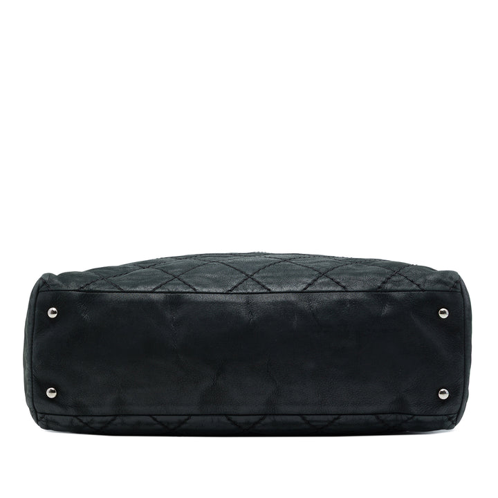 Chanel Matelassé Irisé Sea Hit Cabas Cuir de veau Noir – vue 3 – GABY PARIS