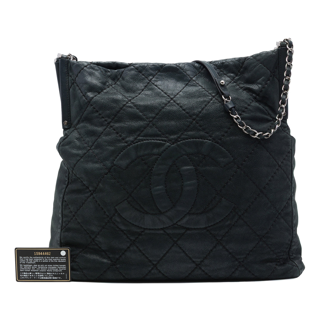 Chanel Matelassé Irisé Sea Hit Cabas Cuir de veau Noir – vue 7 – GABY PARIS