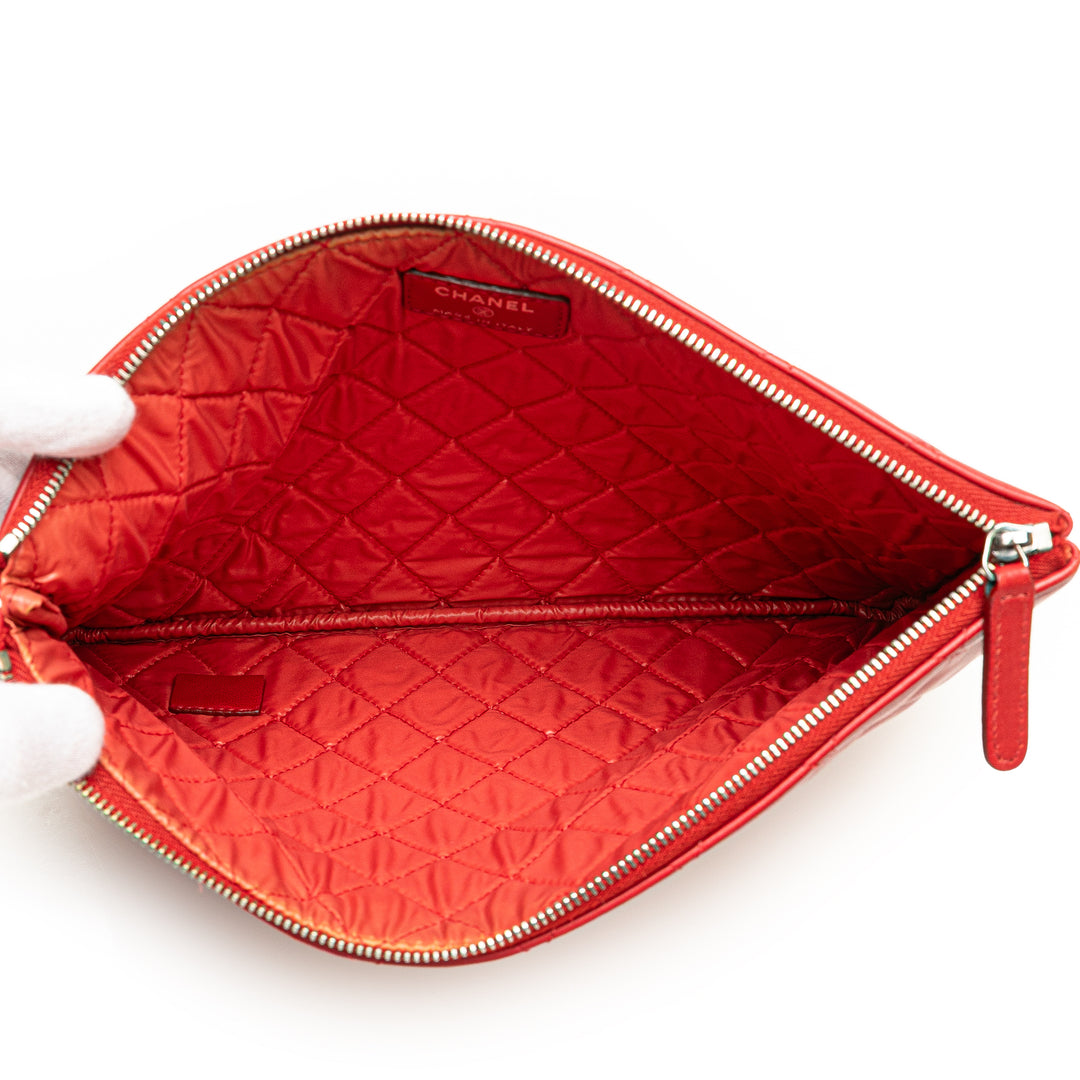 Medium Quilted Lambskin O Case Clutch Red - Gaby Paris