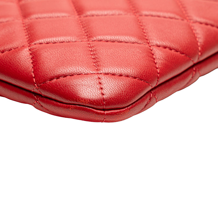 Medium Quilted Lambskin O Case Clutch Red - Gaby Paris