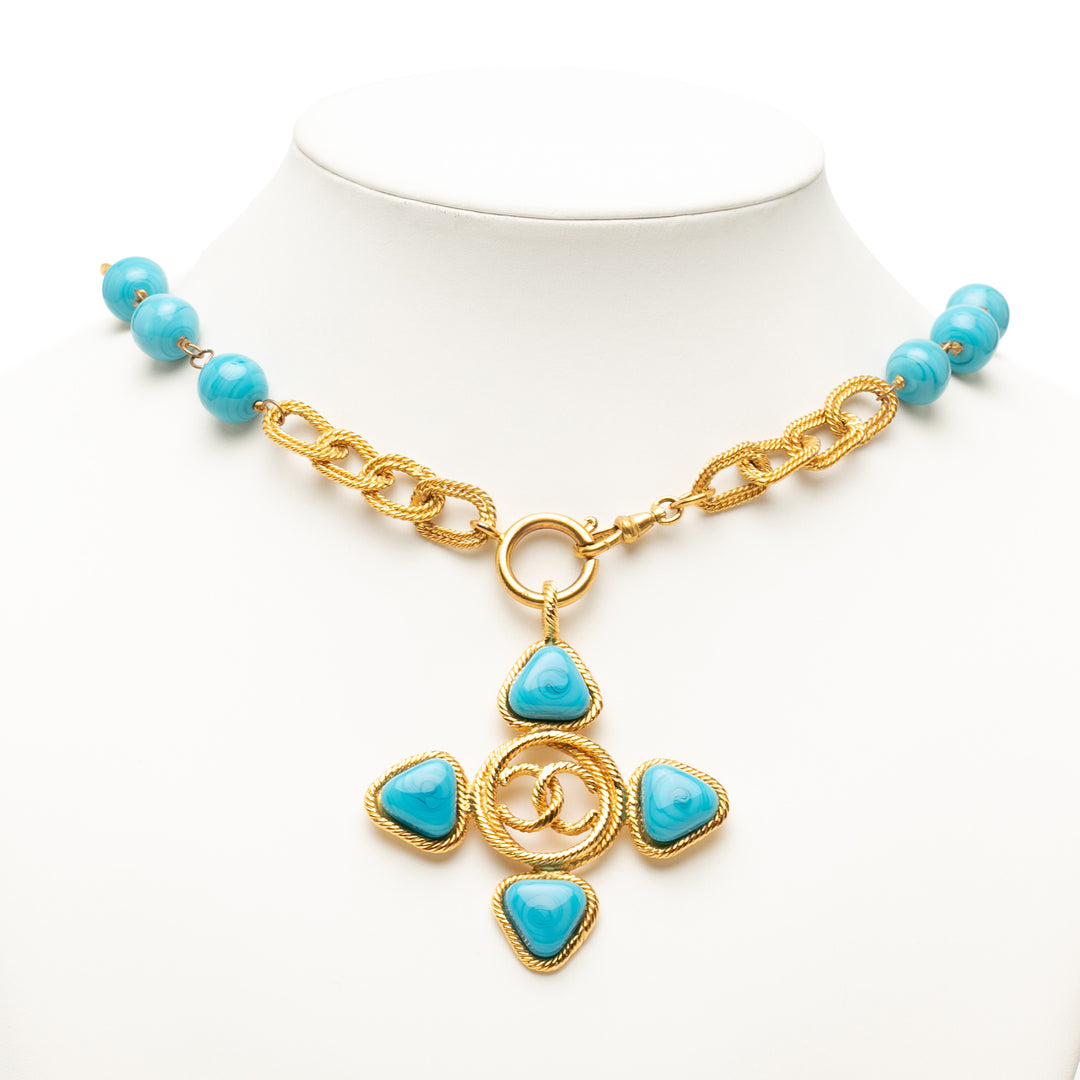 Chanel CC plaqué Cabochon Émail Pendant Collier