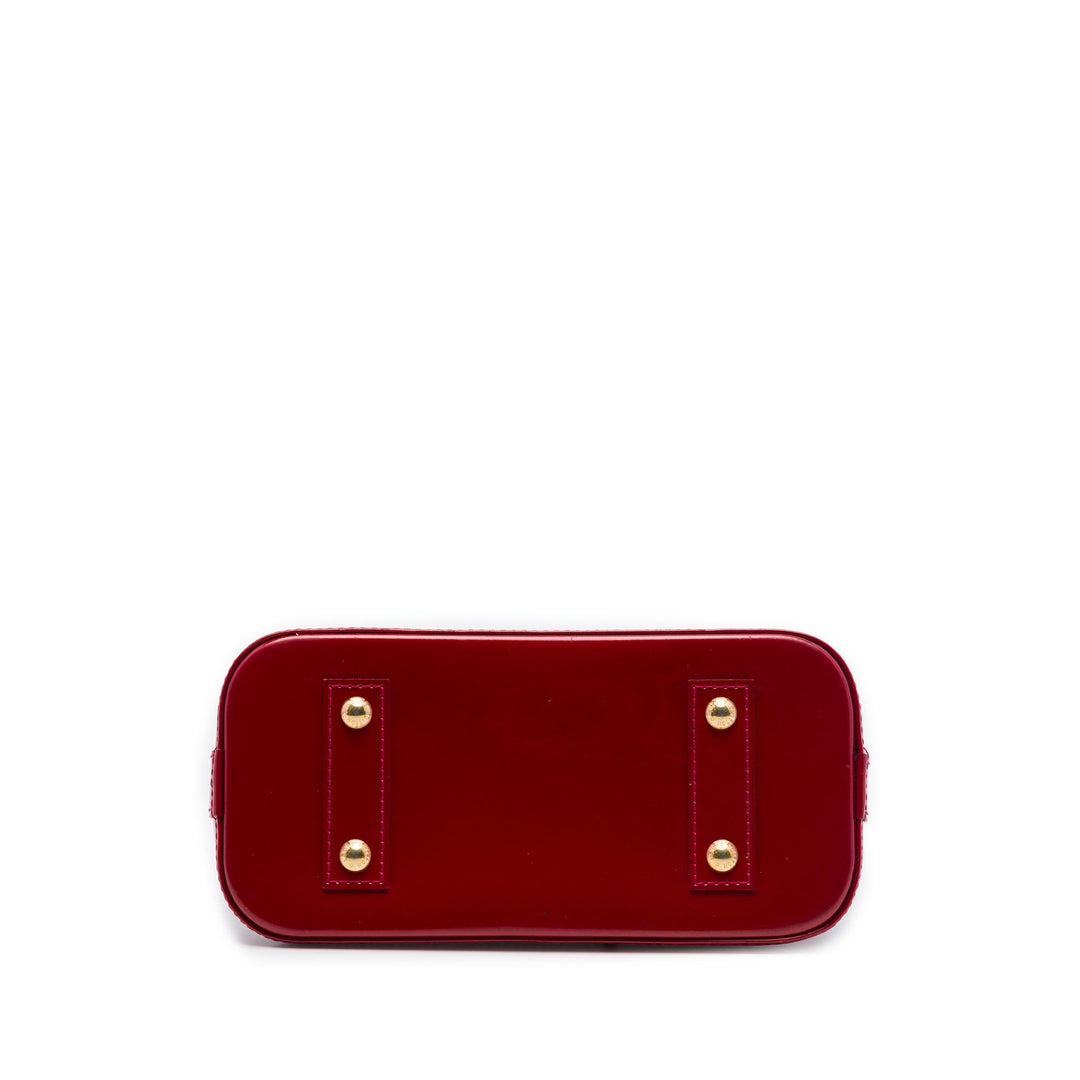 Louis Vuitton Alma BB Cuir verni Monogram Rouge – vue 3 – GABY PARIS