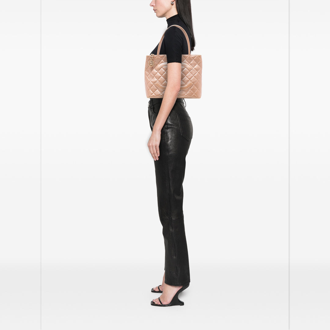 Chanel Cuir d’agneau Medallion Cabas