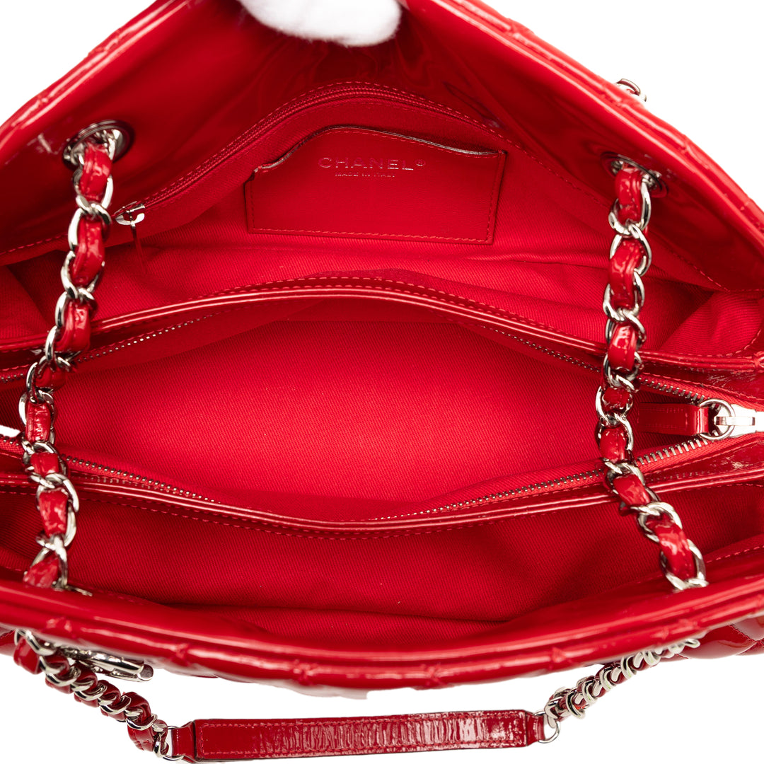 Chanel Medium Matelassé Cuir verni Just Mademoiselle Bowling Sac