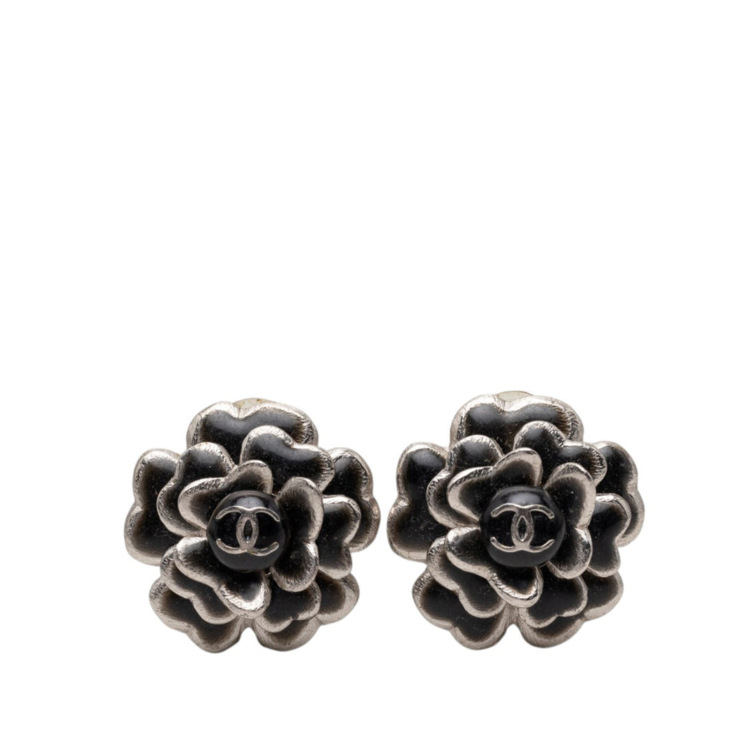 Chanel CC Brass Émail Camellia Clip On Boucles d’oreilles