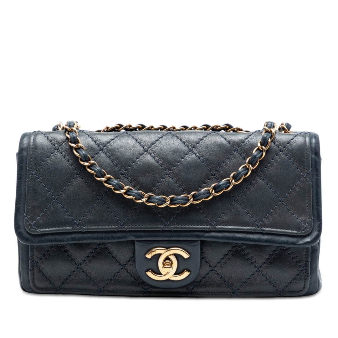 Chanel Medium CC Matelassé Iridescent Cuir de veau Sheriff Star à rabat