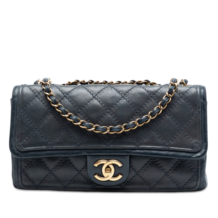 Chanel Medium CC Matelassé Iridescent Cuir de veau Sheriff Star à rabat