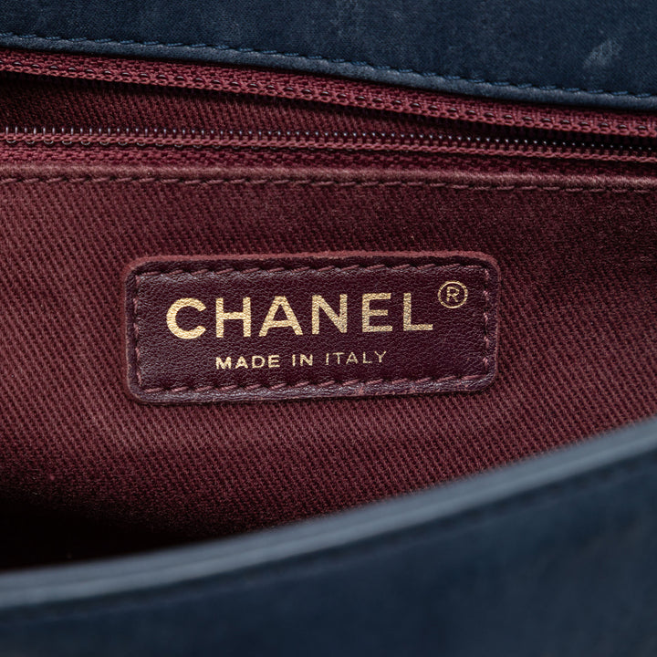 Chanel Medium CC Matelassé Iridescent Cuir de veau Sheriff Star à rabat