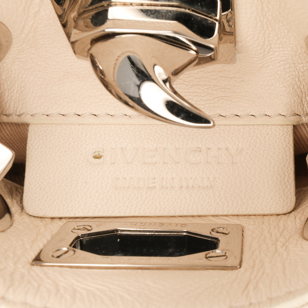 Leather Shark Lock Chain Shoulder Bag White - Gaby Paris