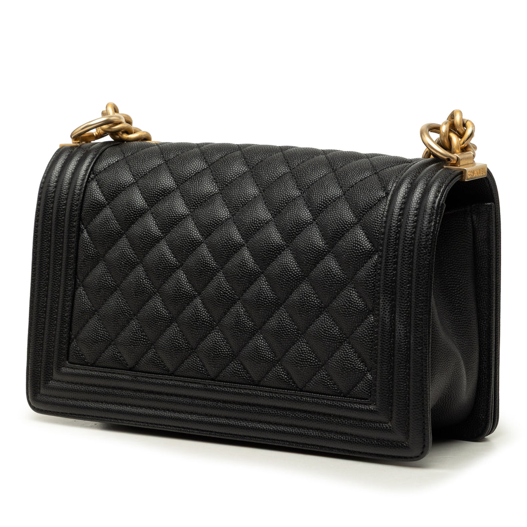 Chanel Matelassé Boy à rabat Moyen Cuir caviar Noir – vue 2 – GABY PARIS