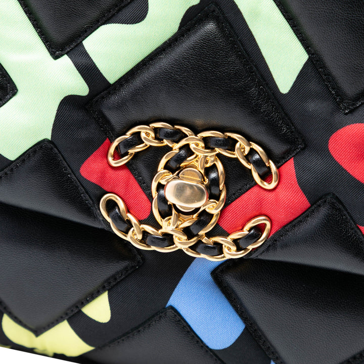 Chanel Medium Cuir d’agneau et Printed Soie Fixation 19 à rabat