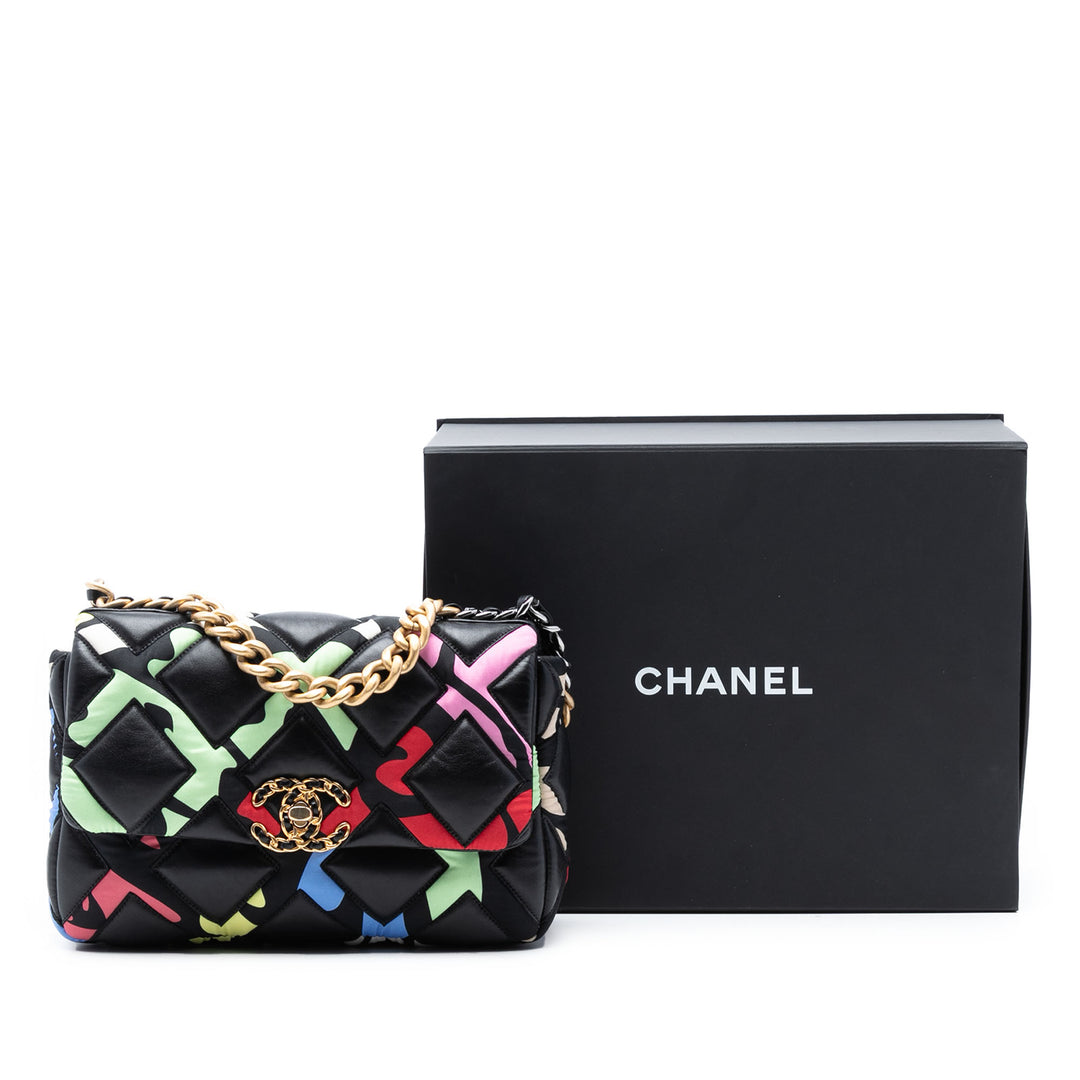 Chanel Medium Cuir d’agneau et Printed Soie Fixation 19 à rabat