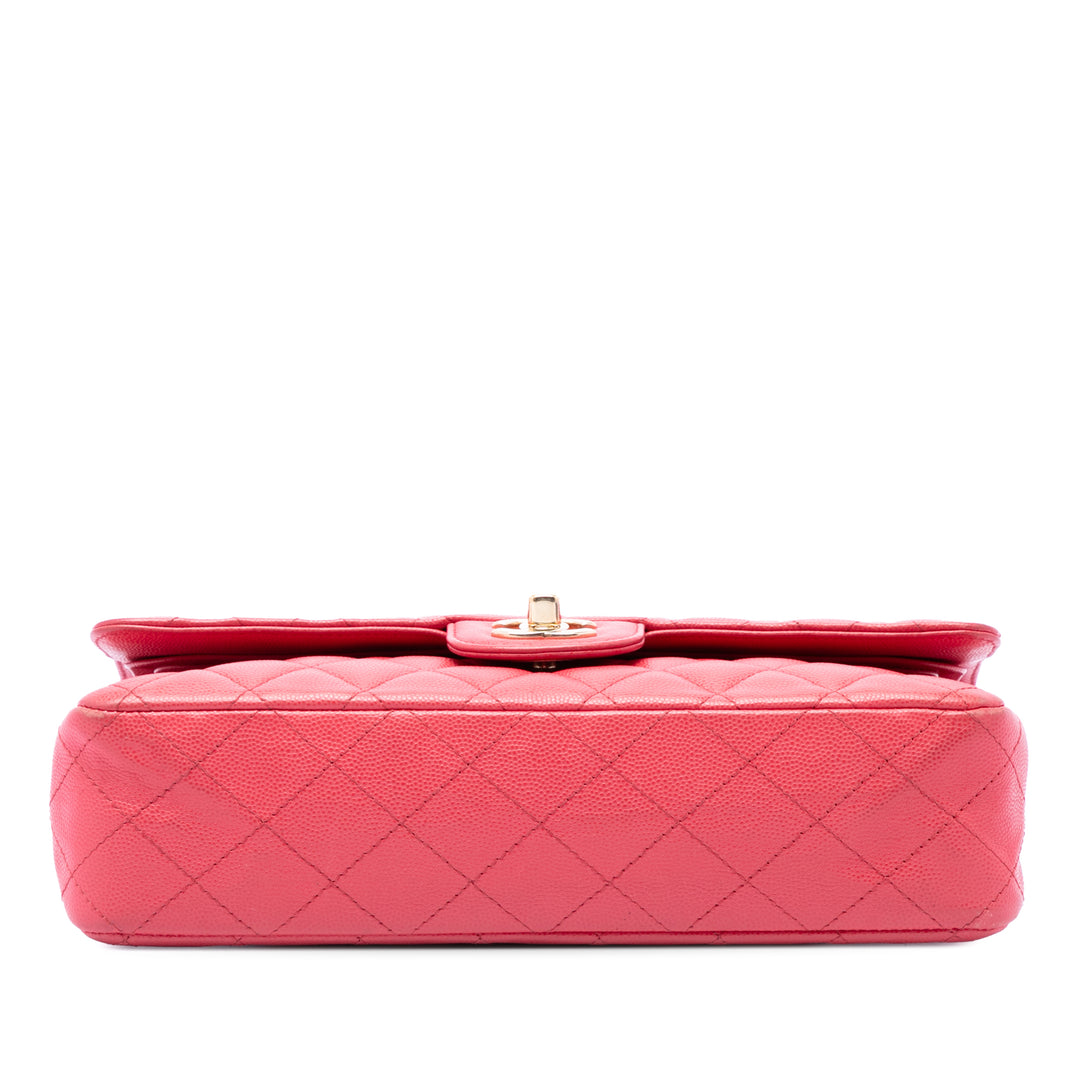 Chanel Sac porté épaule Classic Double rabat Moyen Cuir caviar Rose – vue 3 – GABY PARIS