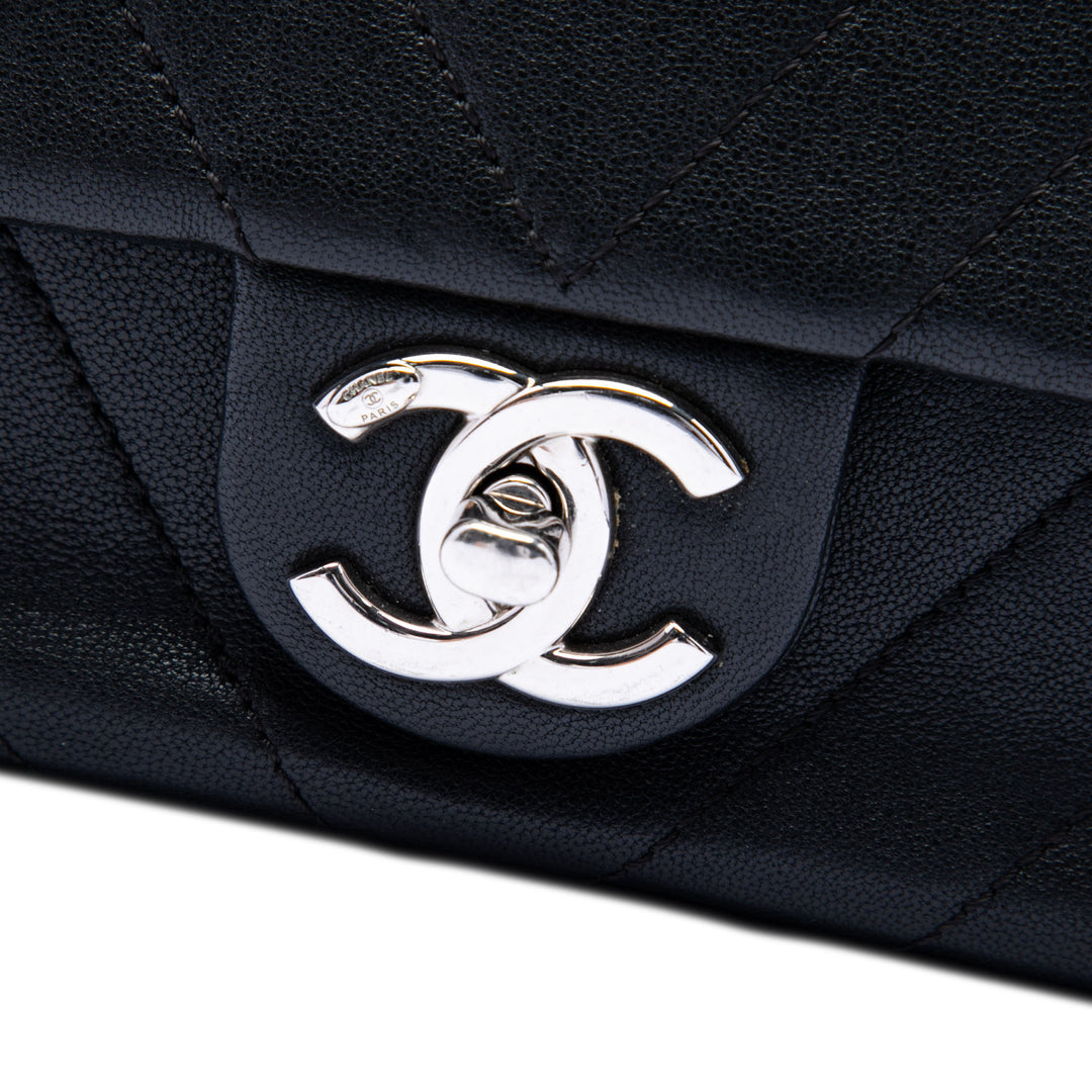 Chanel Mini CC Chevron Cuir de veau Simple rabat