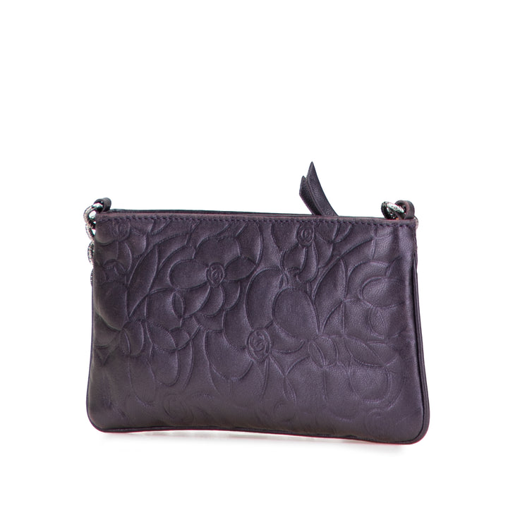 Chanel embossé Camellia Chaîne Pochette Cuir d'agneau
