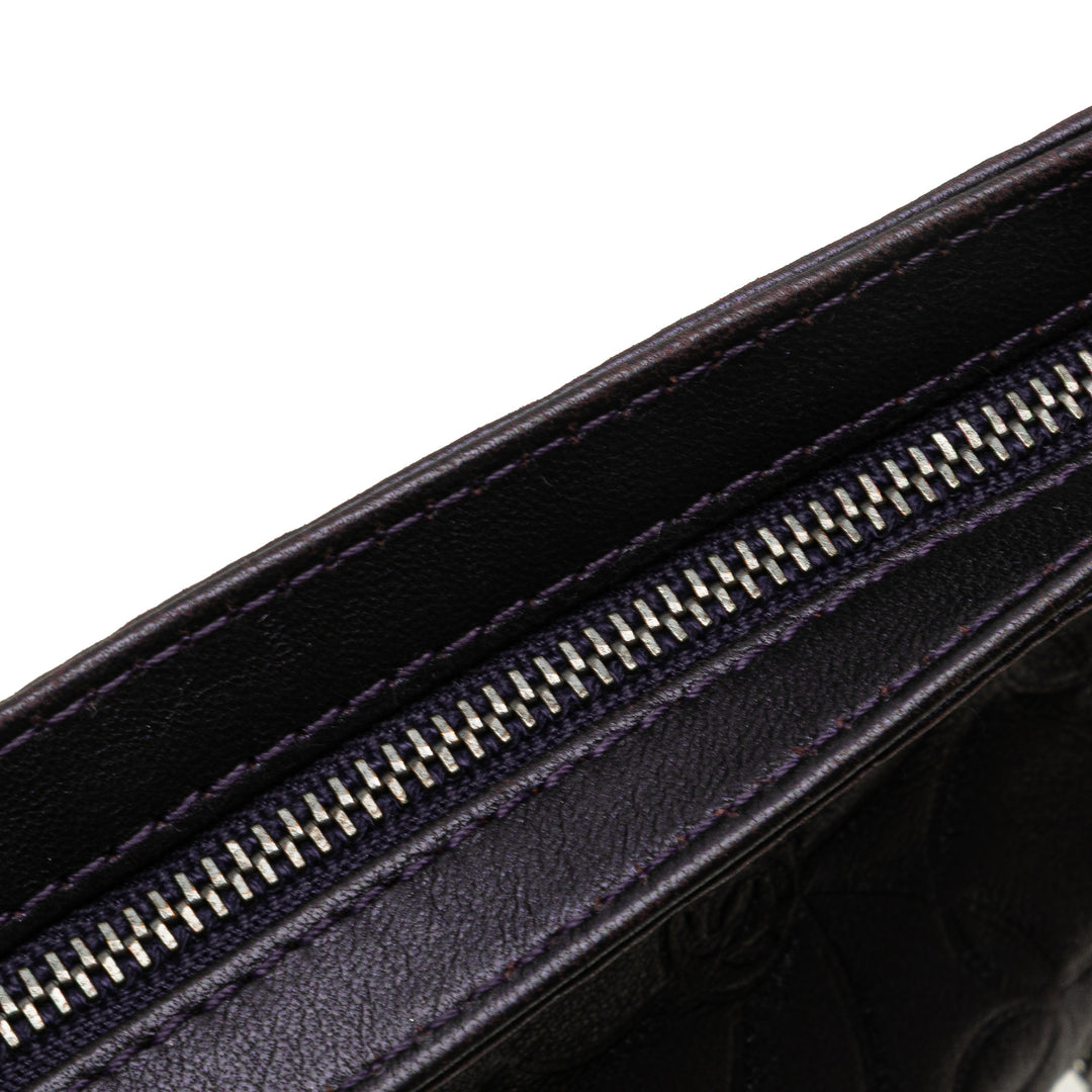 Chanel embossé Camellia Chaîne Pochette Cuir d'agneau