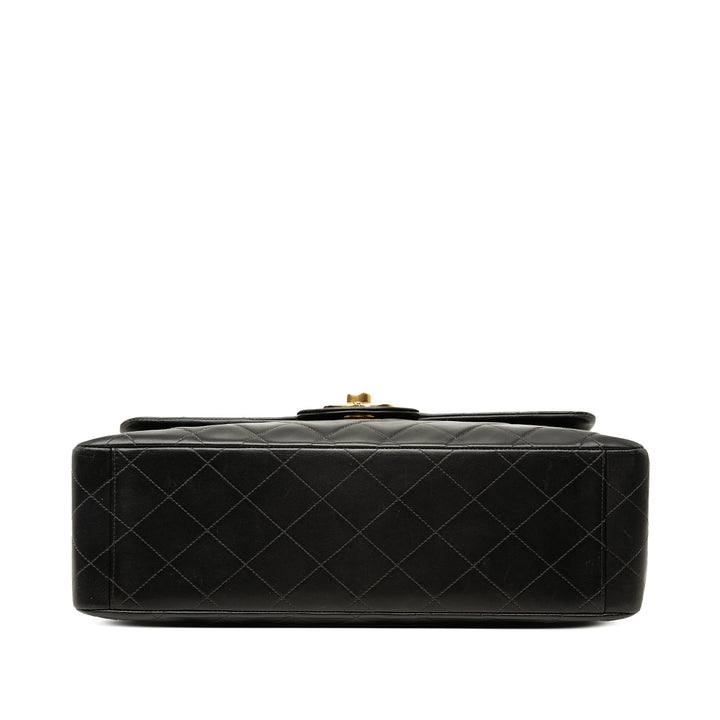 Chanel Classic Rabat simple Maxi Cuir d'agneau Noir – vue 3 – GABY PARIS