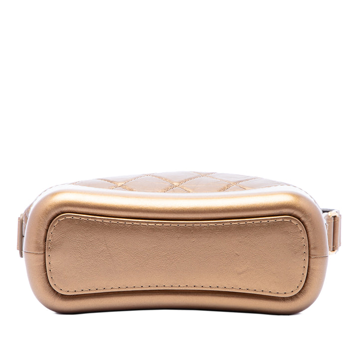 Chanel Matelassé Métallisé vieilli Gabrielle Hobo Petit Cuir de veau Marron – vue 3 – GABY PARIS