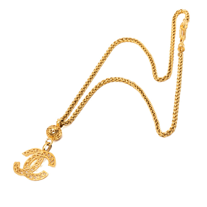 Chanel plaqué CC Filigree Ball Pendant Collier Métal