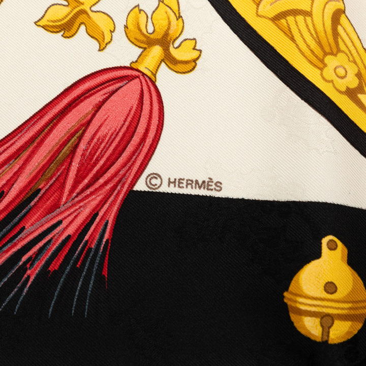 Hermès Plumes et Grelots Soie Foulard 90 Multi