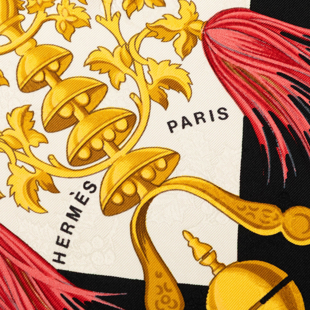 Hermès Plumes et Grelots Soie Foulard 90 Multi