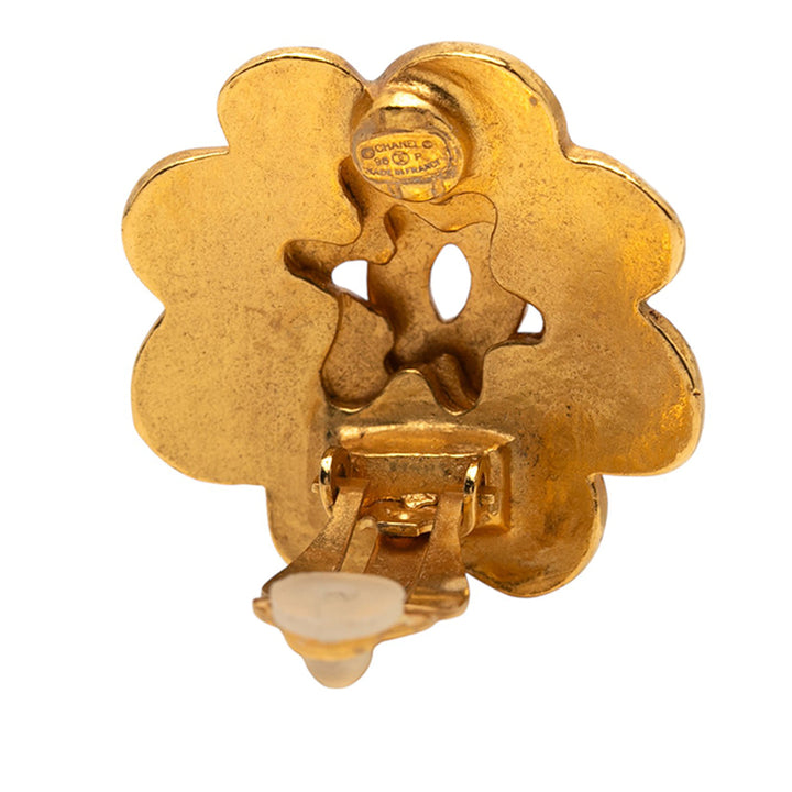Chanel plaqué CC Camellia Clip On Boucle d’oreilles
