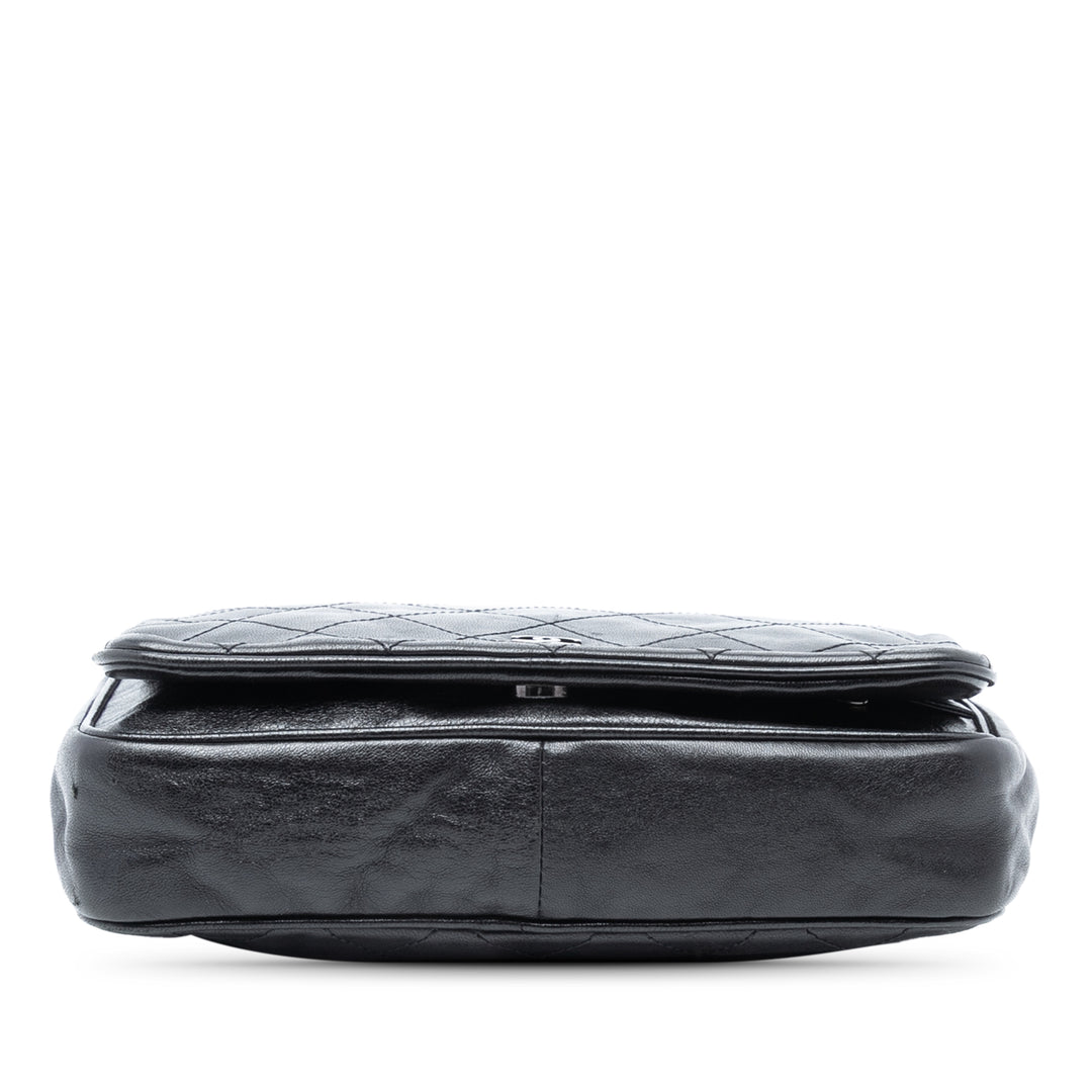 Chanel CC Matelassé Cuir d’agneau Rabat intégral Wallet on Chain