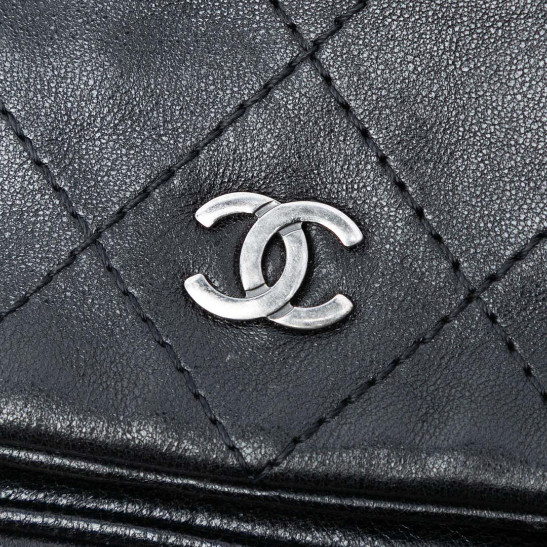 Chanel CC Matelassé Cuir d’agneau Rabat intégral Wallet on Chain