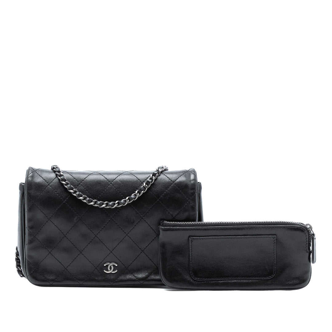 Chanel CC Matelassé Cuir d’agneau Rabat intégral Wallet on Chain