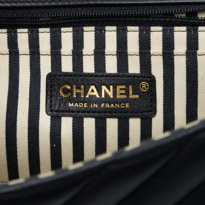 Chanel Chevron Enveloppe à rabat Petit Cuir de veau Noir – vue 5 – GABY PARIS