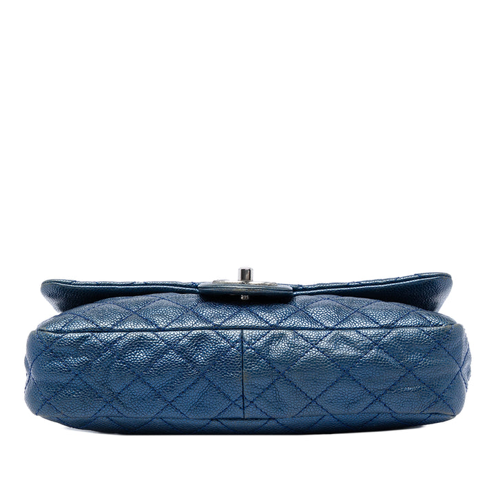Chanel Medium Matelassé Iridescent Caviar Easy à rabat