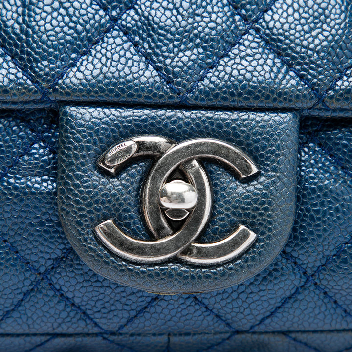 Chanel Medium Matelassé Iridescent Caviar Easy à rabat