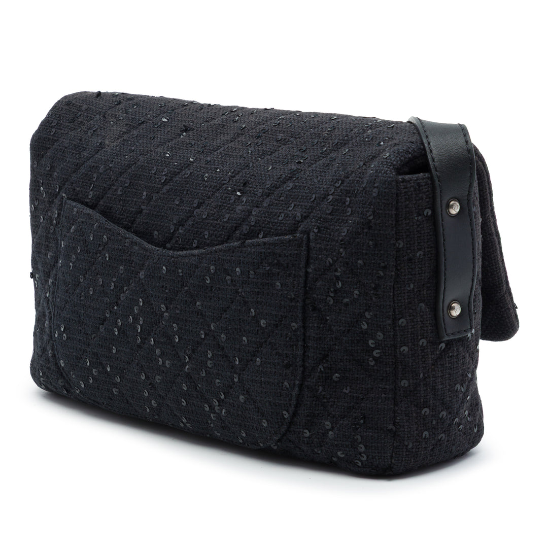 Chanel Sequins Orné Matelassé Reissue 2.55 Messenger à rabat Jumbo Tweed Noir – vue 2 – GABY PARIS