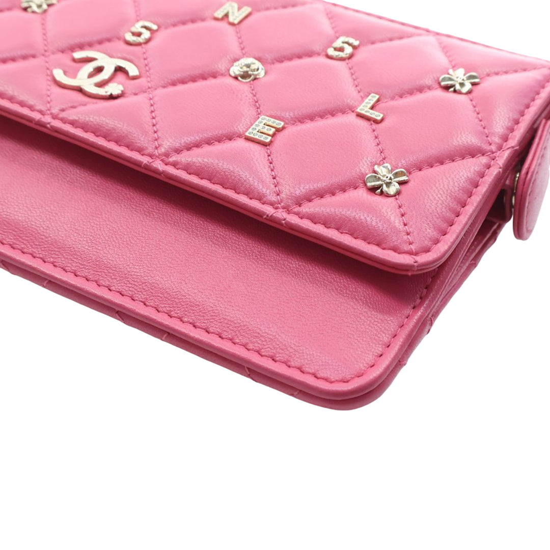 Chanel Matelassé All About Chanel Pochette avec chaîne Cuir d'agneau