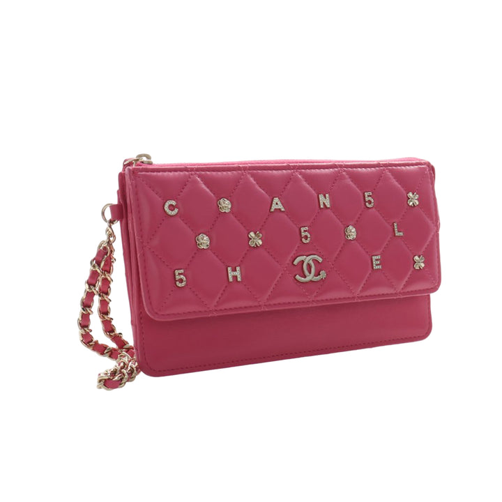 Chanel Matelassé All About Chanel Pochette avec chaîne Cuir d'agneau