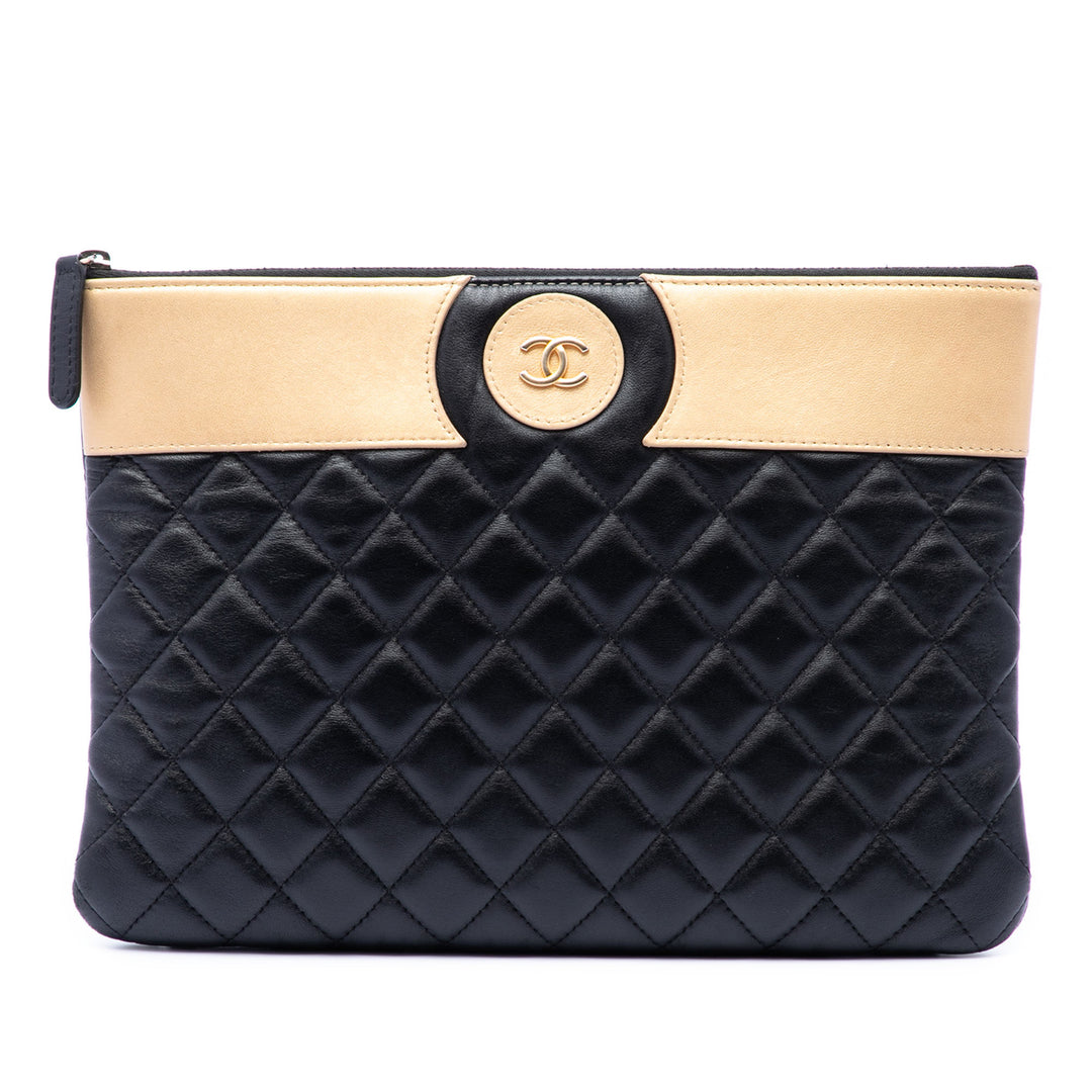 Chanel CC Bicolore Matelassé Pochette Cuir d'agneau