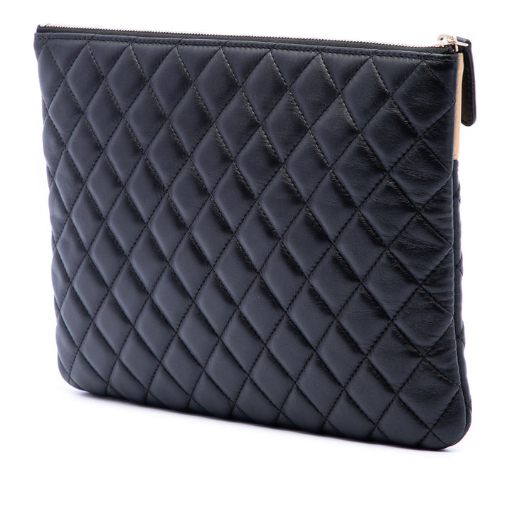 Chanel CC Bicolore Matelassé Pochette Cuir d'agneau
