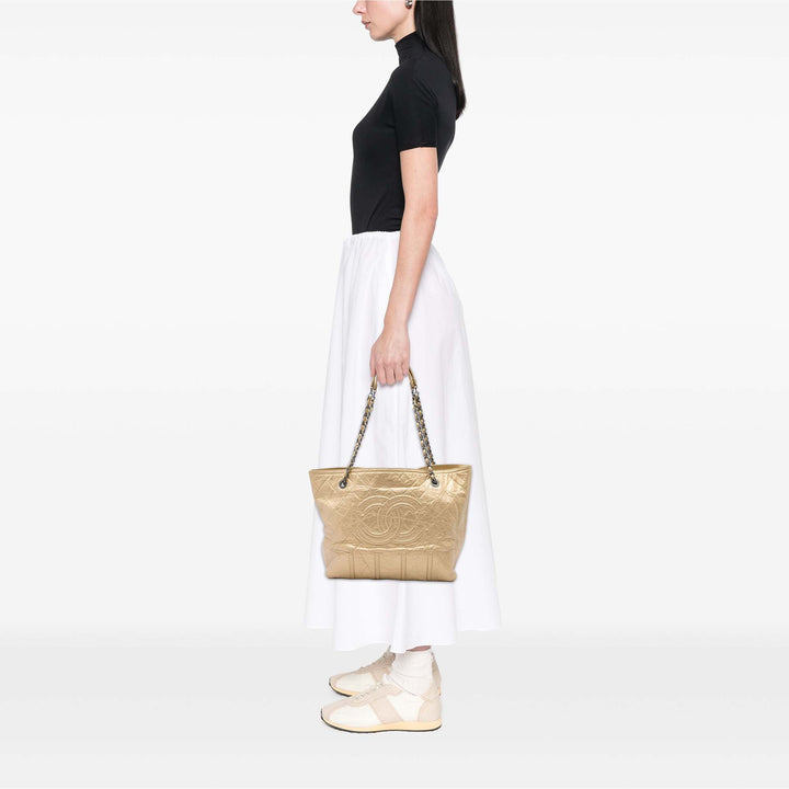 Chanel Cabas Distressed Cabas In Moscow vieilli Grand Cuir de veau Doré – vue 5 – GABY PARIS