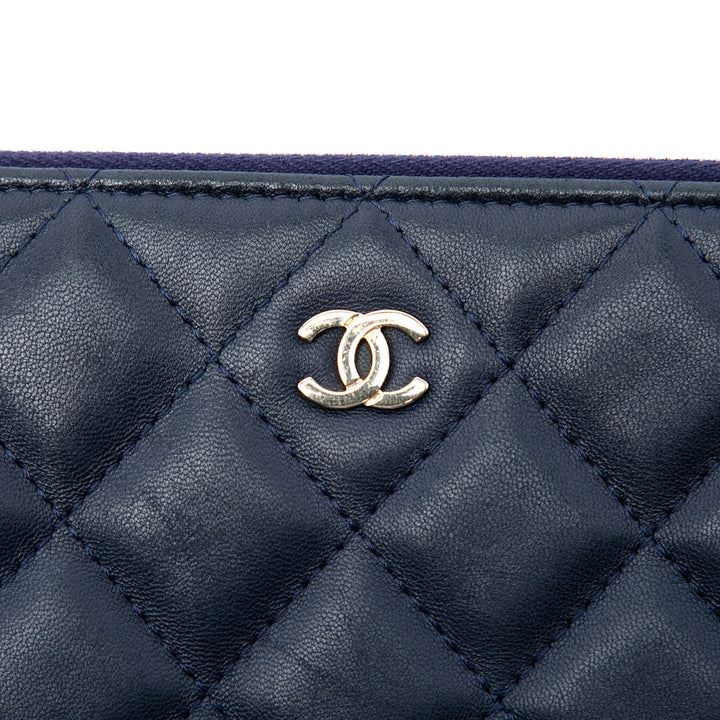 Chanel Large Matelassé Cuir d’agneau Casino Charms O Étui Pochette