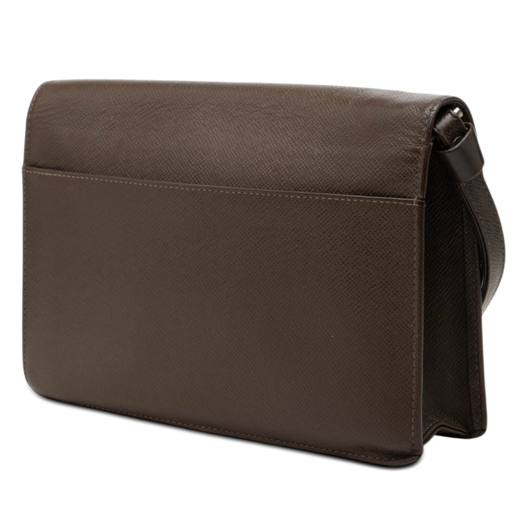 Louis Vuitton Taiga Selenga Marron