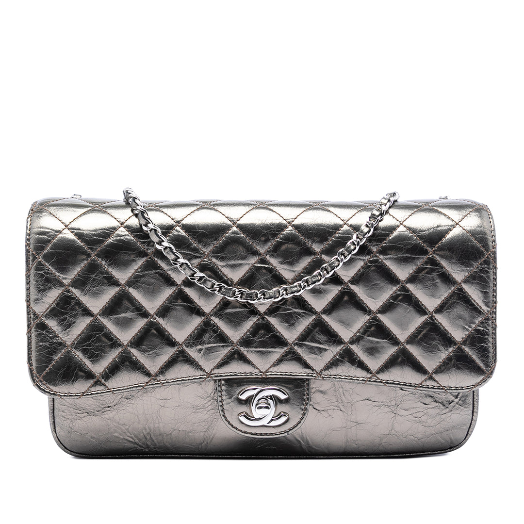 Chanel Medium Metallic Crackled Cuir de veau Clams Pocket à rabat