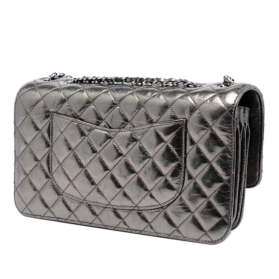 Chanel Medium Metallic Crackled Cuir de veau Clams Pocket à rabat