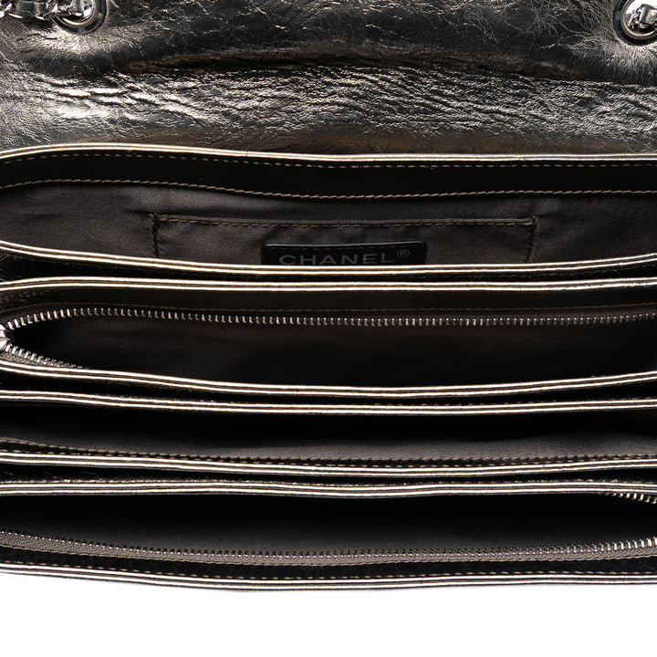 Chanel Medium Metallic Crackled Cuir de veau Clams Pocket à rabat