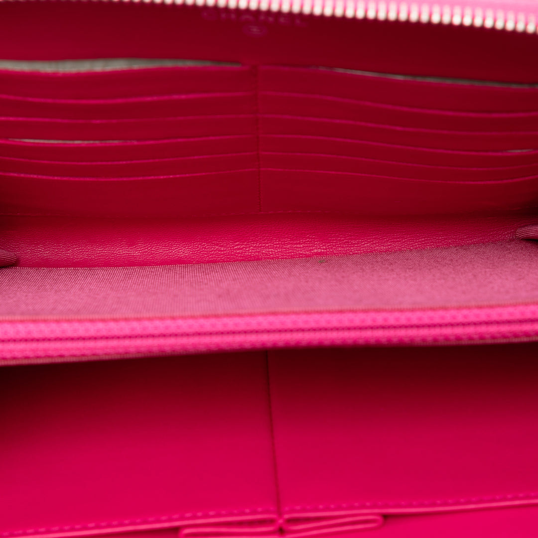 Chanel Large Matelassé Cuir d’agneau Zip Around Organizer Pochette