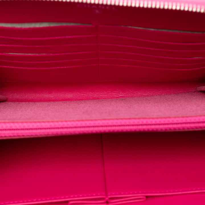Chanel Large Matelassé Cuir d’agneau Zip Around Organizer Pochette