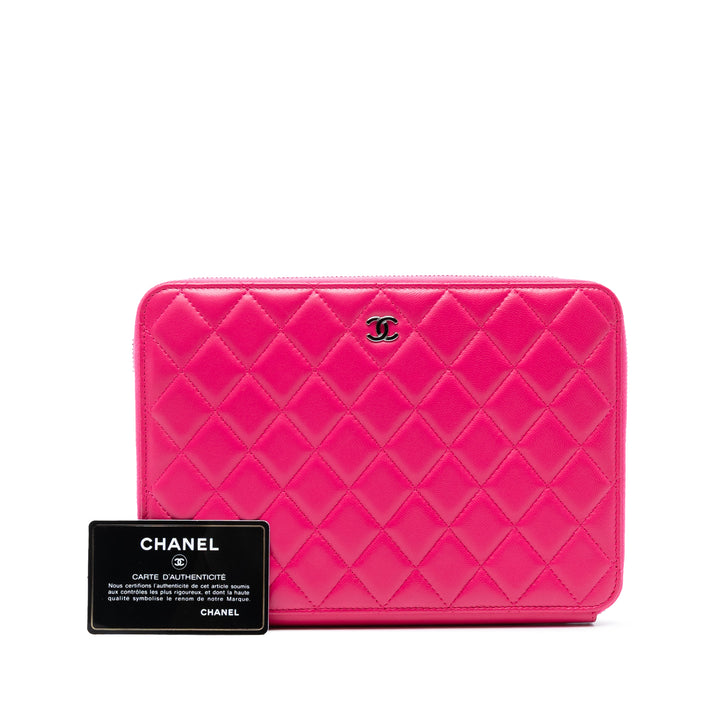 Chanel Large Matelassé Cuir d’agneau Zip Around Organizer Pochette