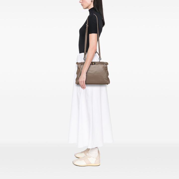 Fendi Medium Cuir de veau Peekaboo Iconic Sac cartable Marron – GABY PARIS Authentique