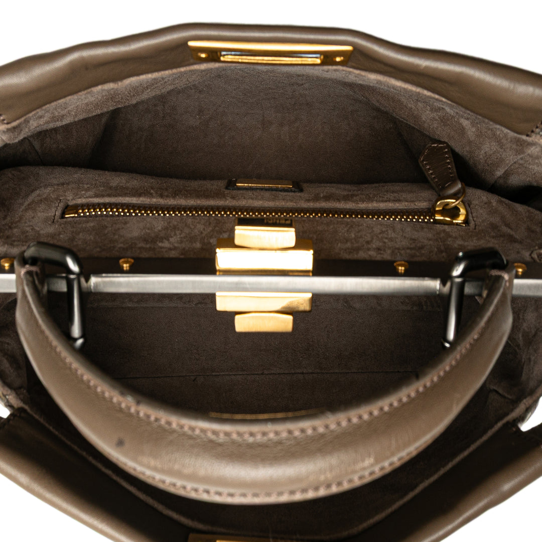 Fendi Medium Cuir de veau Peekaboo Iconic Sac cartable Marron – GABY PARIS Authentique